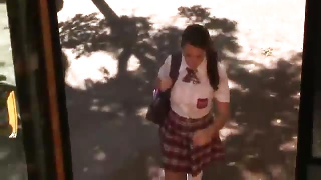 Asiatisches Schulmädchen Fickt Im Schulbus